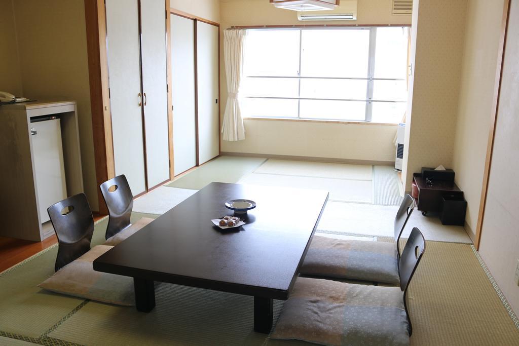 Hotel Sankeien Sapporo Kamer foto