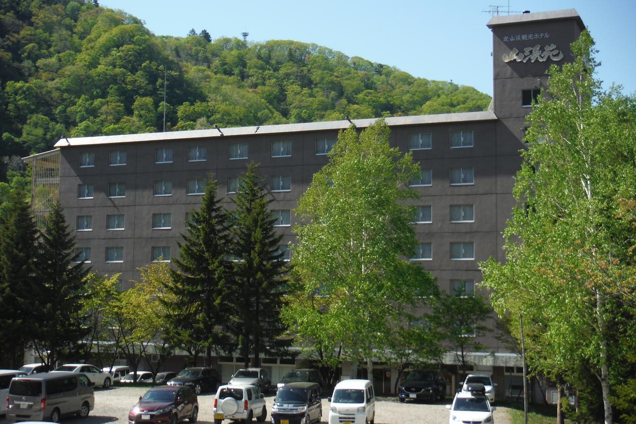 Hotel Sankeien Sapporo Buitenkant foto