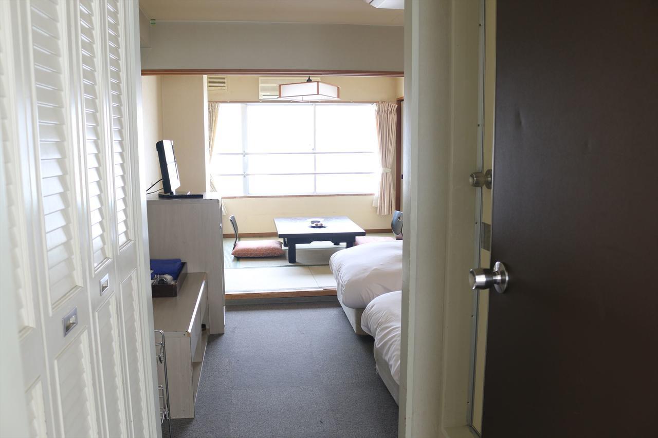 Hotel Sankeien Sapporo Buitenkant foto