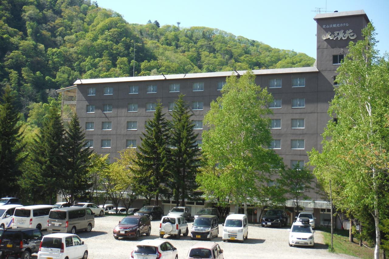 Hotel Sankeien Sapporo Buitenkant foto