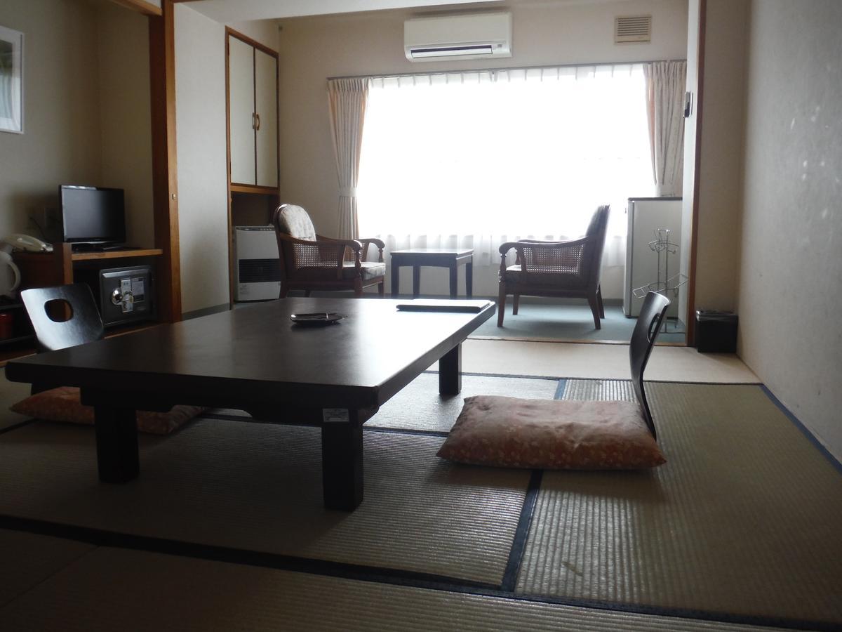 Hotel Sankeien Sapporo Buitenkant foto